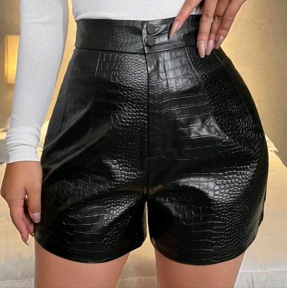 Crocodile Print Front Button PU Leather Black Shorts - Picture 2 of 5